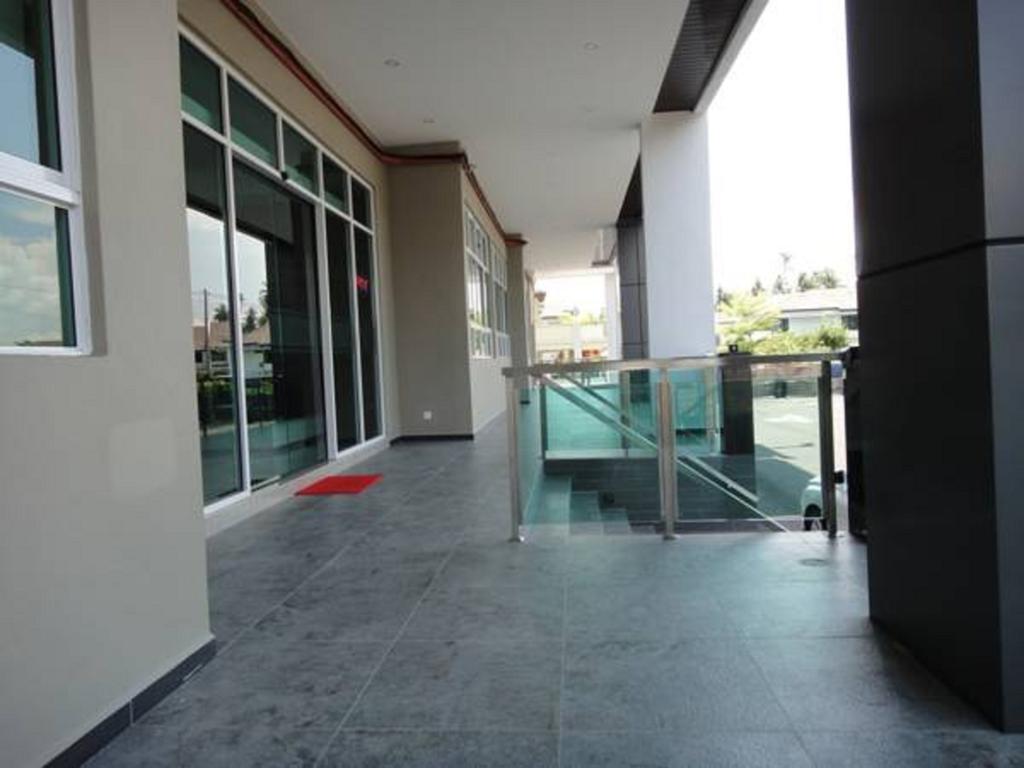 Galaxy Hotel Simpang Ampat  Exterior photo