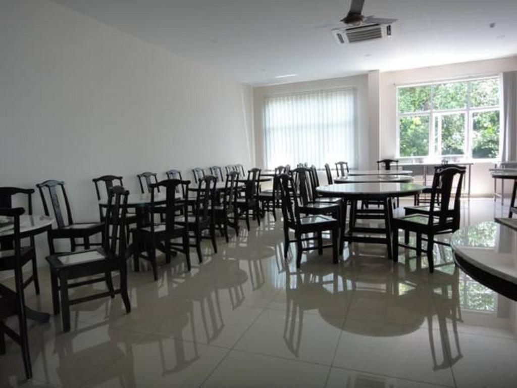 Galaxy Hotel Simpang Ampat  Exterior photo