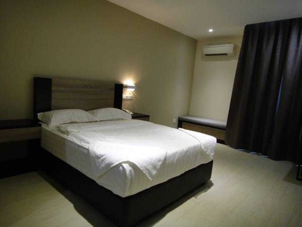 Galaxy Hotel Simpang Ampat  Exterior photo
