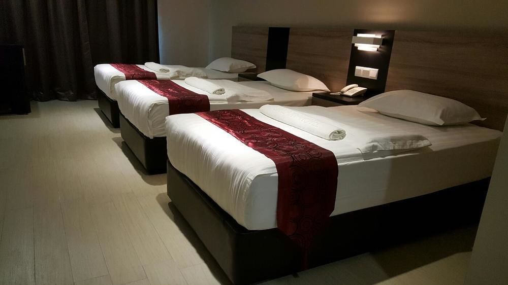 Galaxy Hotel Simpang Ampat  Exterior photo