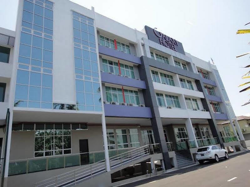 Galaxy Hotel Simpang Ampat  Exterior photo